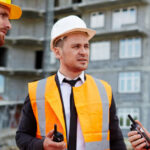 Cómo dirigir equipos de trabajo de manera efectiva en una obra
